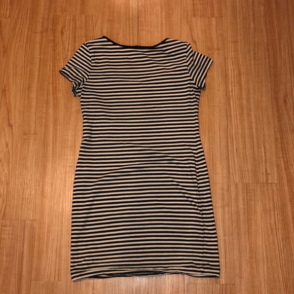 Stripped dress - Picture 2 of 3